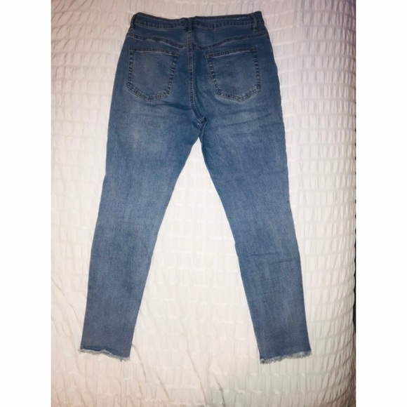 Blue jeans with pearl beading - Picture 2 of 4